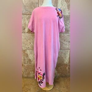 Layerz Pink Short Sleeve T-Shirt Dress With Floral Embroidery Size XL